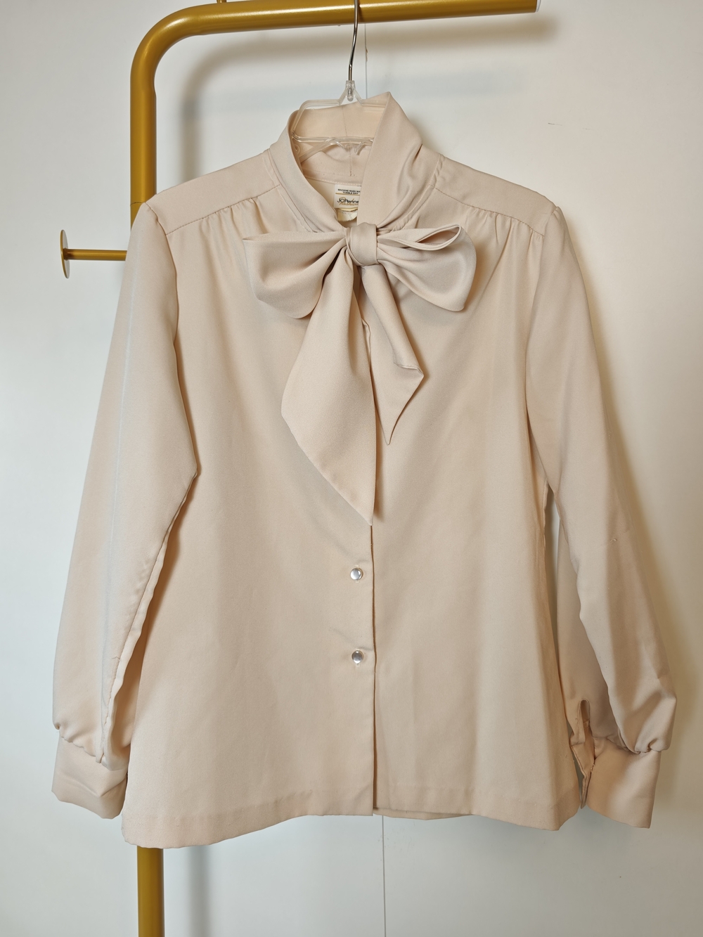 Vintage Minimalist 70s Union Made JC Penney Beige Bow-Neck Long Sleeve Blouse